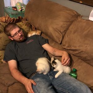 Meet your Posher, Travis